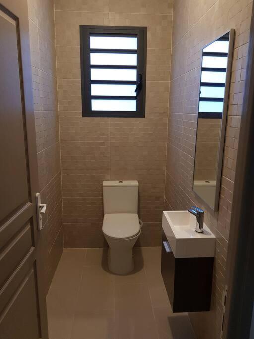Case Terre Sainte - Maison Meublee F3 Екстер'єр фото